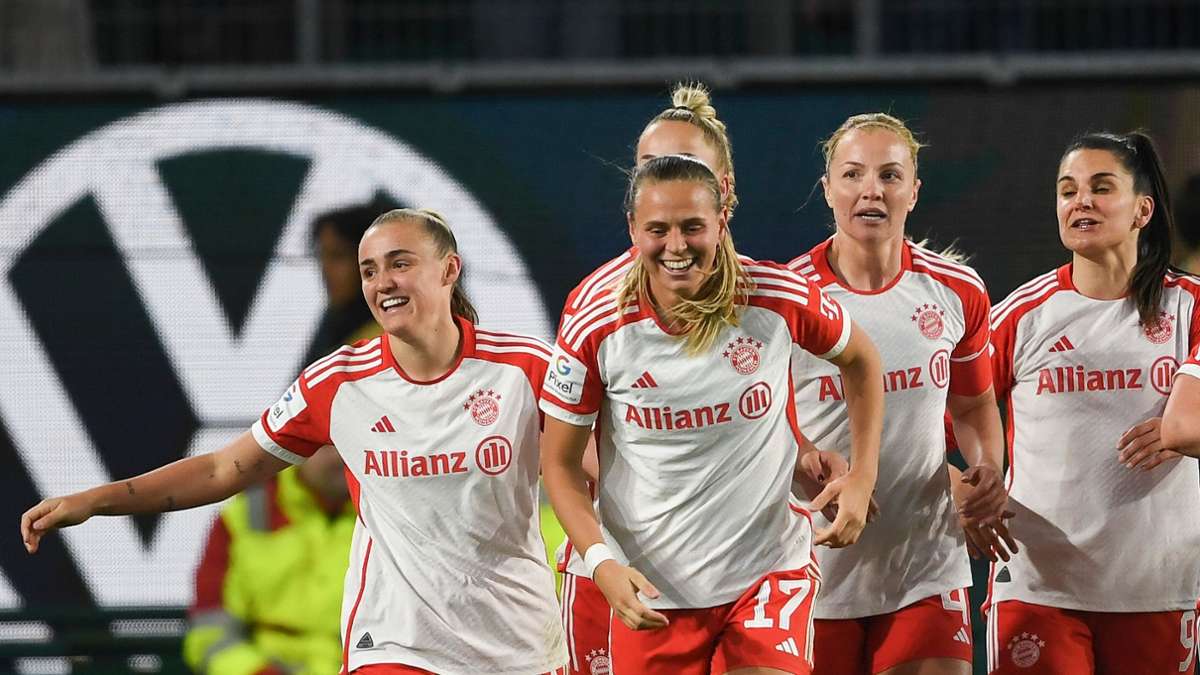 Frauenfußball: Großer Schritt zum Titel: FC Bayern gewinnt in Wolfsburg