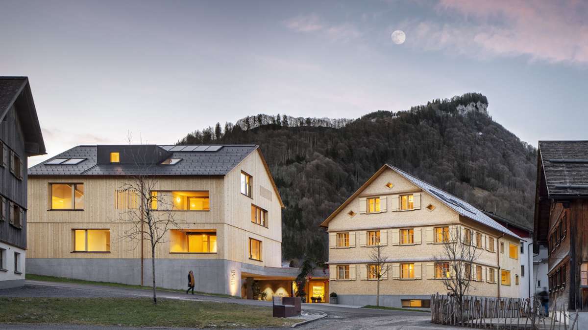 Im Bregenzerwald, hier ein Apartmenthaus in Mellau von Architekt Jürgen Haller, finden sich jede Menge schöne Ferienunterkünfte.