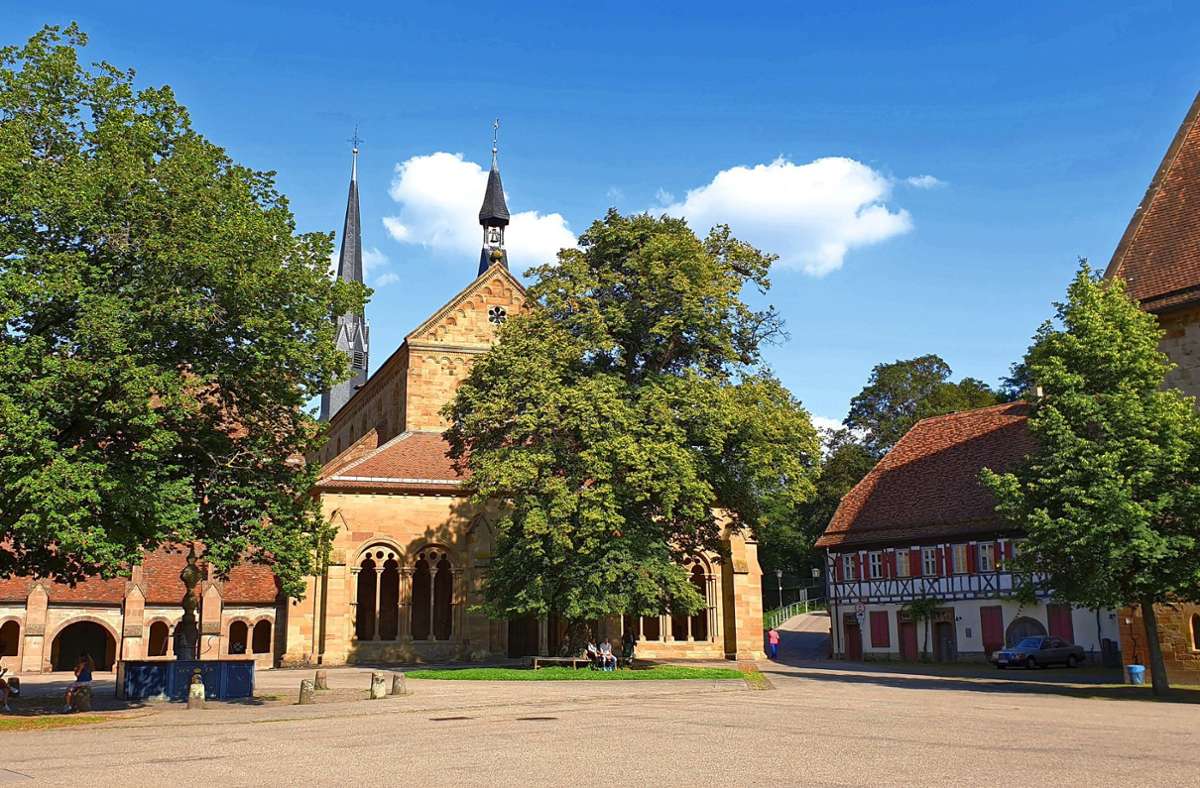 Wandertipp um Kloster  Maulbronn: Vom Kloster Maulbronn zu den Weinbergen bei Freudenstein