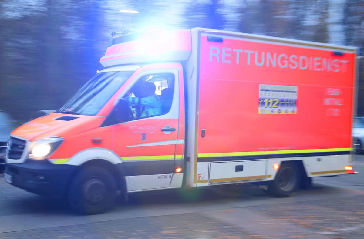 Freiburg: 23-Jährige stirbt nach Unfall mit Asphaltiermaschine im Krankenhaus