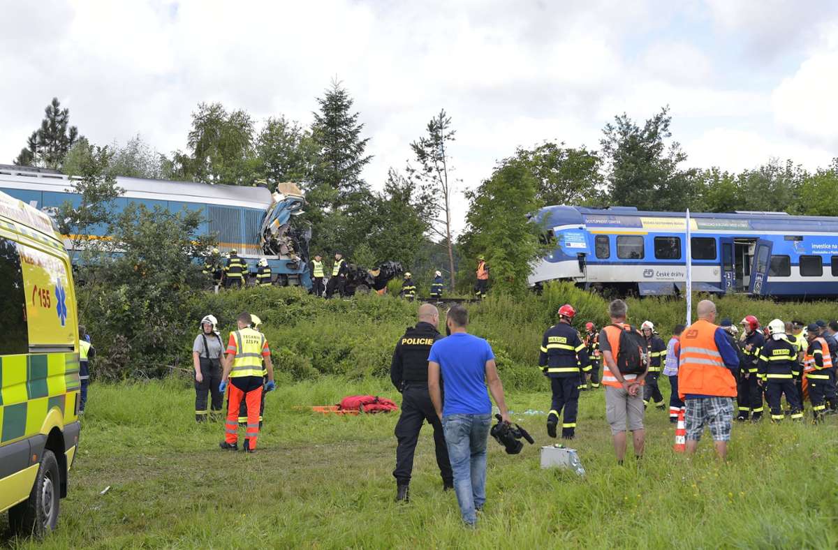 Zugunglück in Tschechien: Rund 20 Fahrgäste waren in dem Zug