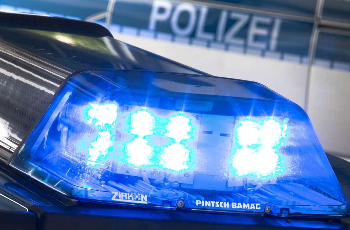 Unfall in Kornwestheim: Lastwagen stoßen zusammen