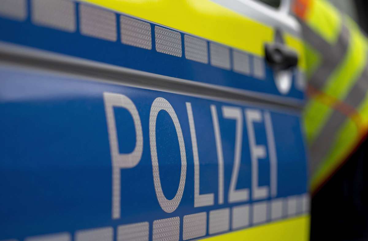 Beschaffungskriminalität in Böblingen: Parfüm-Diebstahl mit dem Messer