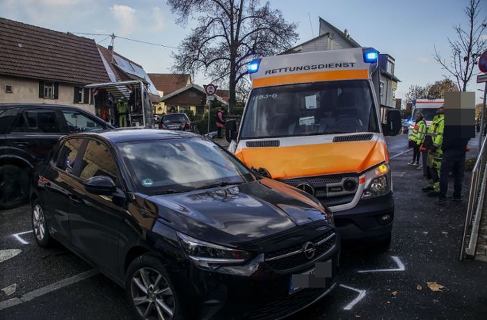 Dagersheim: Plötzlich gewendet – Unfall mit Rettungswagen