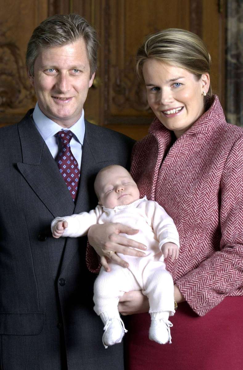 Am 25. Oktober 2001 kommt Prinzessin Elisabeth Thérèse Marie Hélène von Belgien in Anderlecht zur Welt. Sie ist die Tochter des (damals noch) Kronprinzen Philippe und seiner Frau Mathilde.