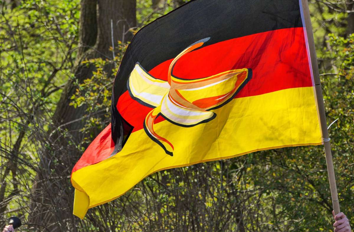 Deutschlandflagge mit Banane: Ermittlungen gegen einen 41-Jährigen wegen Staatsverunglimpfung