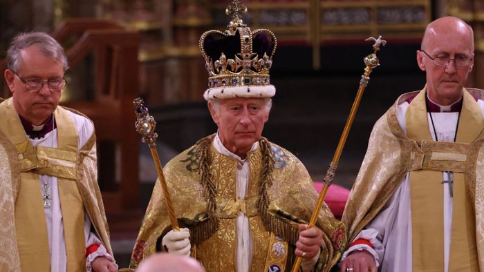 König Charles und Königin Camilla gekrönt – der Liveblog