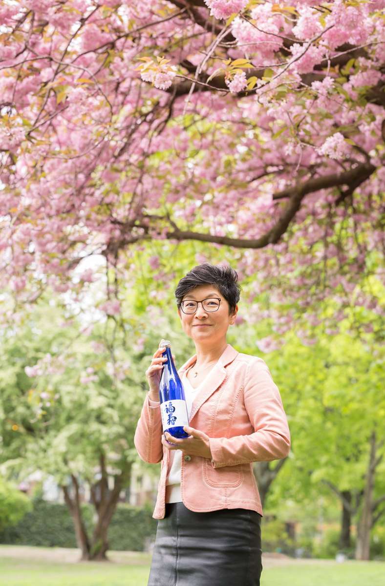 Yoshiko Ueno-Müller ist oft auf Recherchereisen in Japan, um die hochwertigen Sake zu finden. Spitzenrestaurants im Land vertrauen auf ihr gutes Gespür.