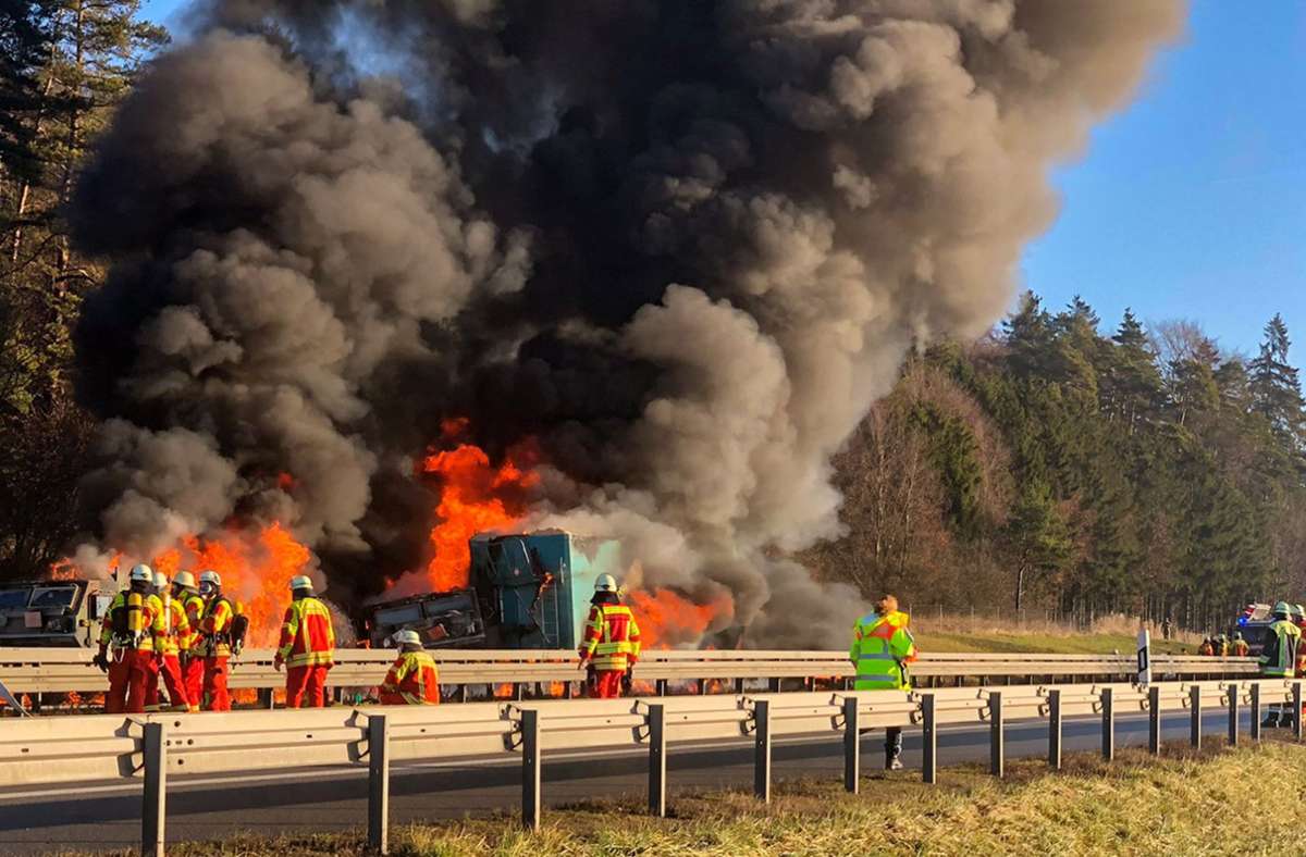 A3 in der Oberpfalz: Lkw-Fahrer stirbt nach Unfall mit US-Militärkonvoi