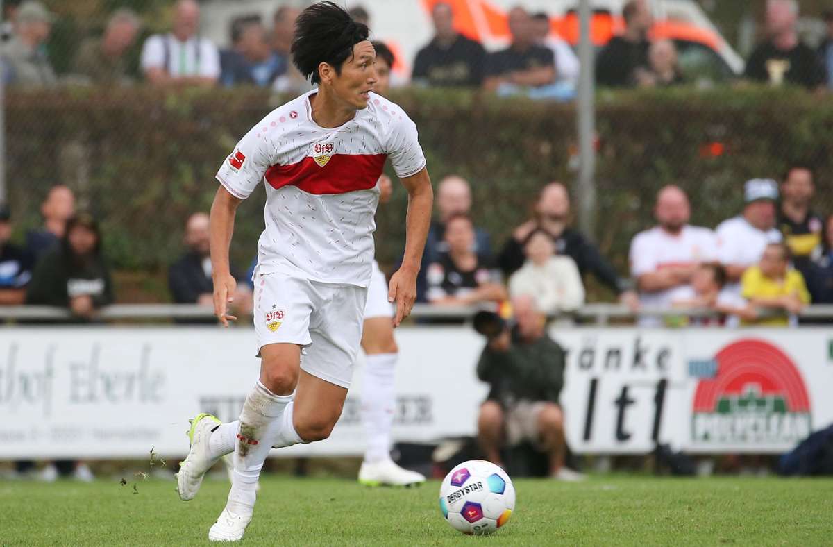 Spielt Genki Haraguchi anstelle seines Landsmanns Wataru Endo? In unserer Bildergalerie blicken wir auf die mögliche Startaufstellung des VfB gegen den VfL Bochum.