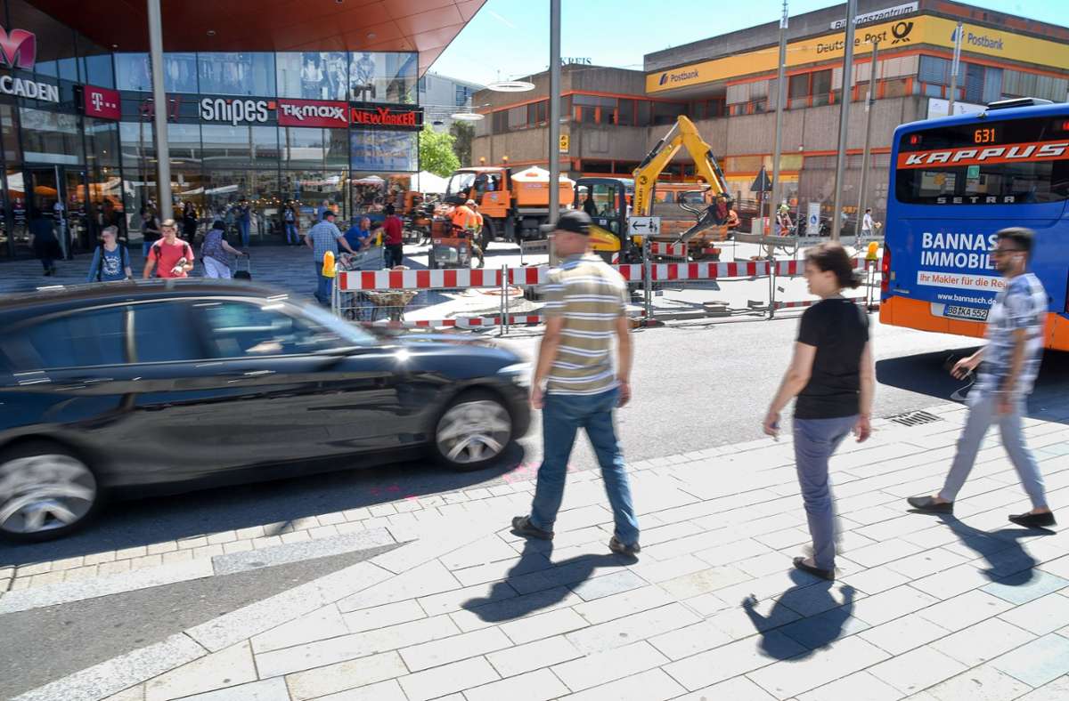 Da hatte es wohl jemand eilig: In der Böblinger Talstraße den Busverkehr gefährdet