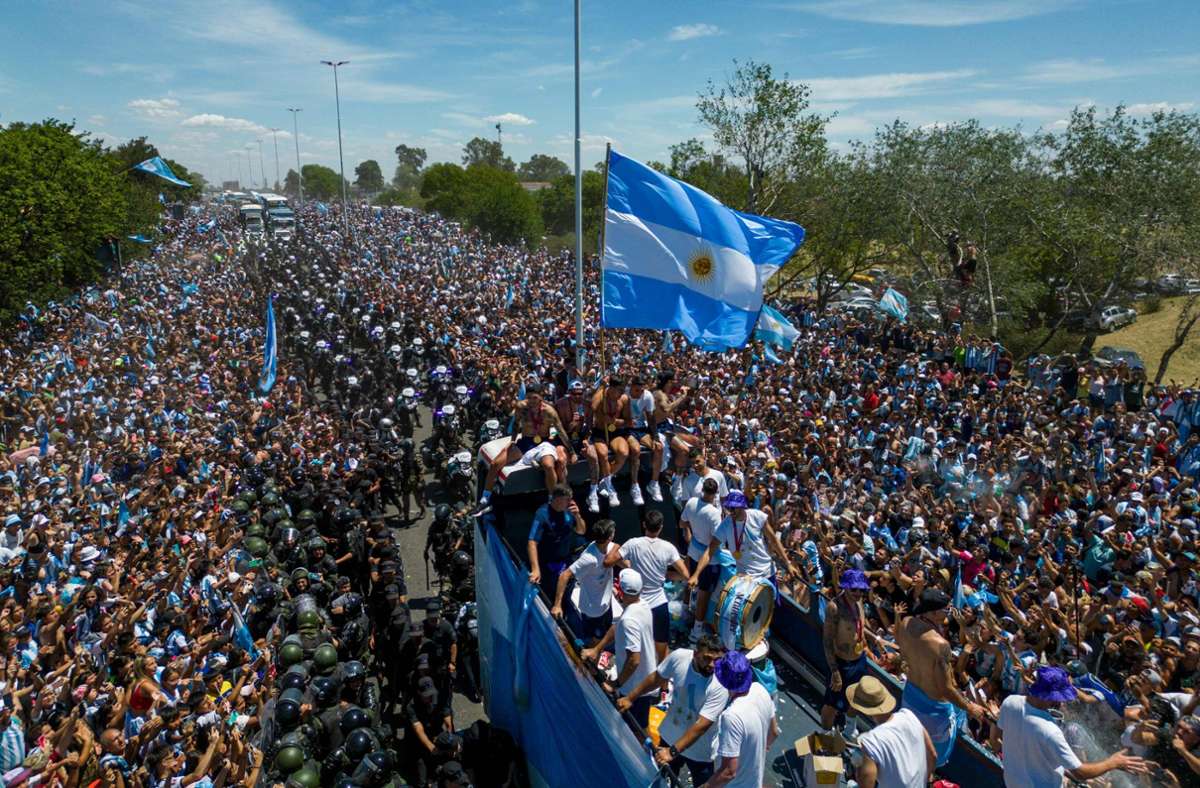 Argentinien bei der WM 2022: Fünf Millionen Fans feiern Weltmeister in Buenos Aires
