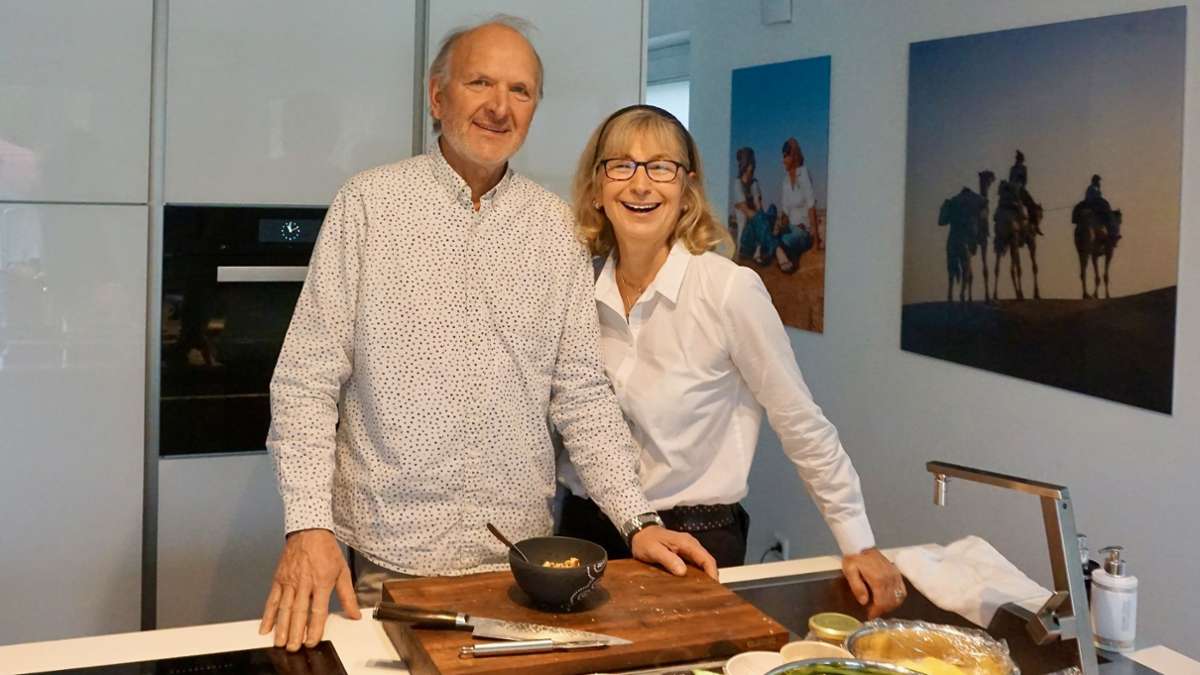 „Glück ist eine Entscheidung“: Jörg Lorz und Ilona Cwik-Lorz beim Kochen