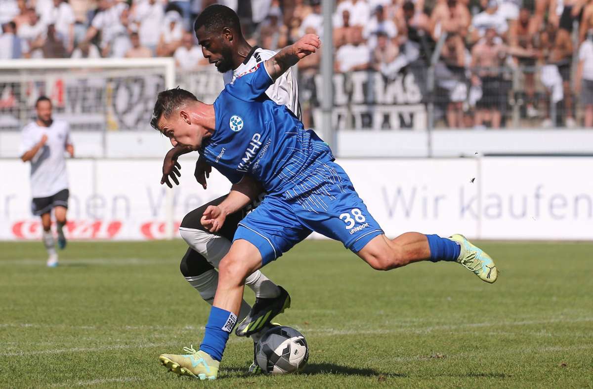 Stuttgarter Kickers bei Eintracht Frankfurt II: Zwei  torhungrige  Aufsteiger im Spitzenspiel