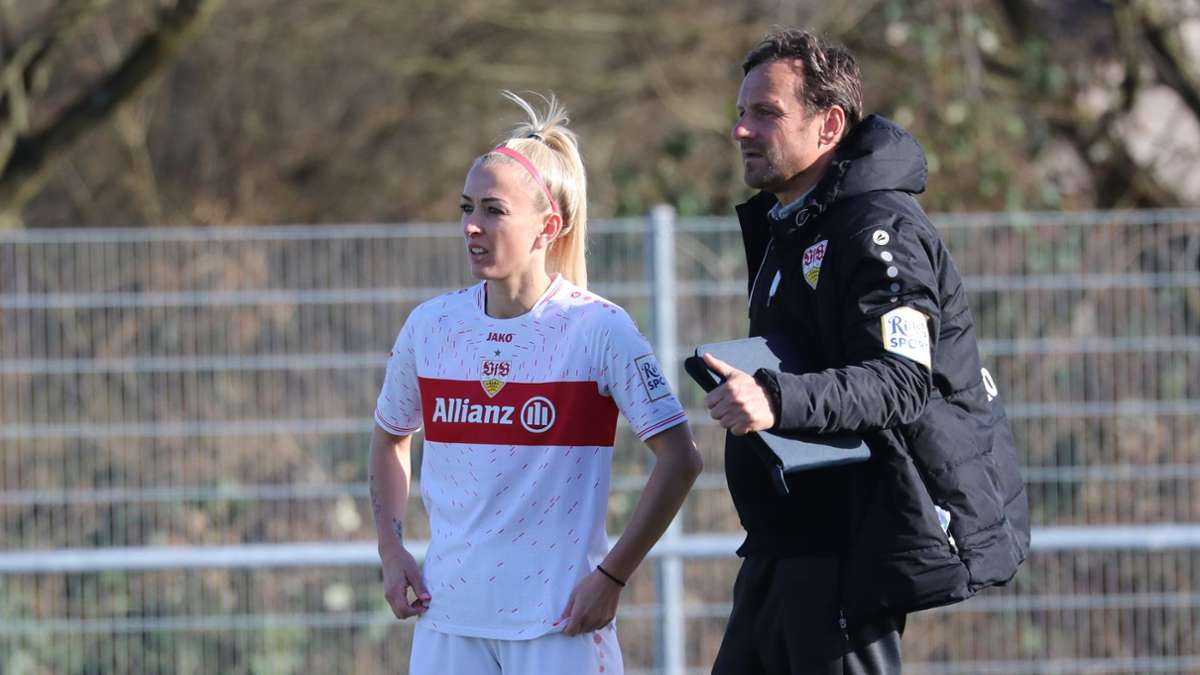 Startklar: Mandy Islacker und VfB-Trainer Heiko Gerber. In unserer Bildergalerie blicken wir auf die Karriere der Angreiferin zurück.