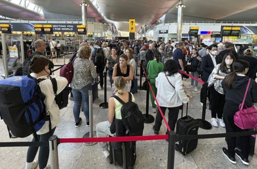 Auch an Flughäfen im Ausland – wie hier in London – kommt es zu Verzögerungen. Foto: dpa/Frank Augstein