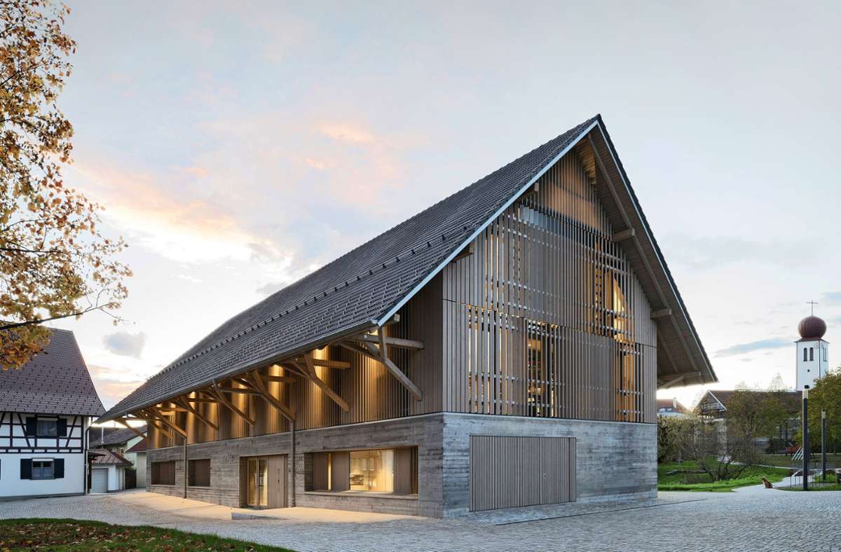 Nachhaltige Architektur: Natürlich bauen mit Lehm, Holz und Stroh