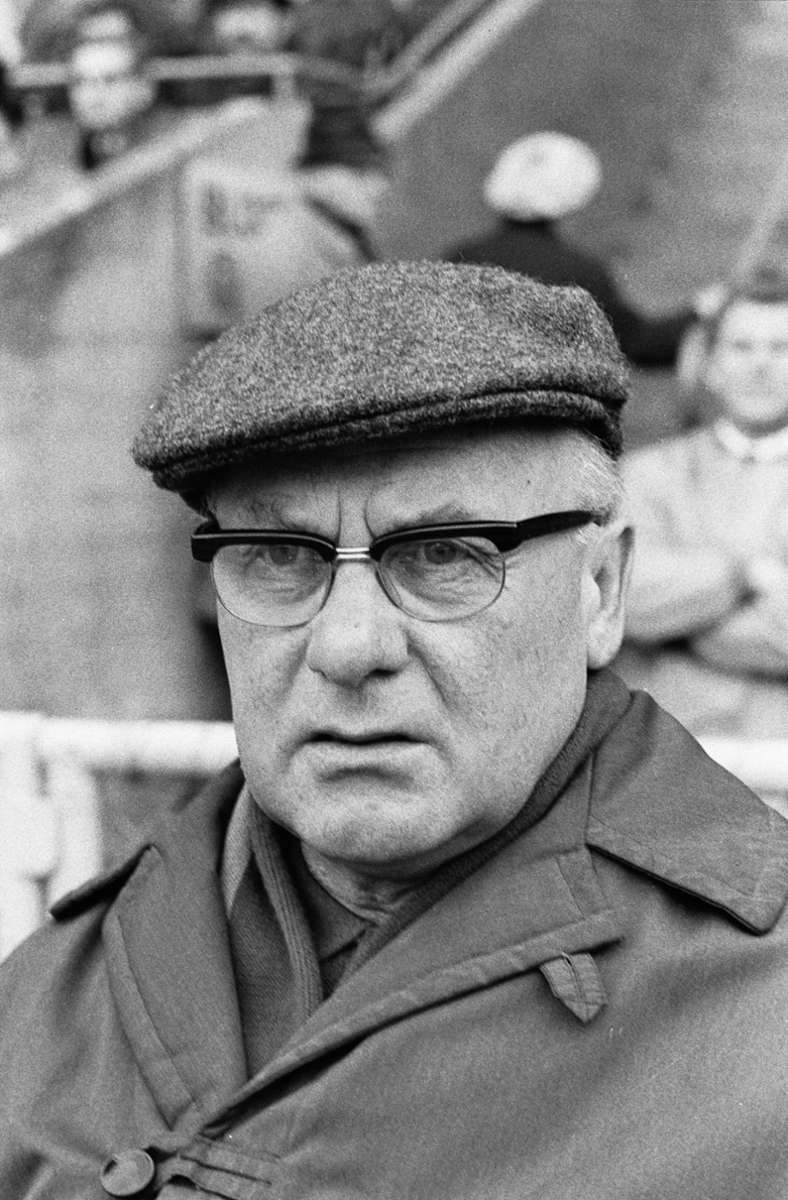 Franz Seybold war 1965 kurzzeitig Trainer der VfB-Bundesligamannschaft. Er übernahm im Februar interimsmäßig für Kurt Baluses und machte im März schon wieder Platz für Rudi Gutendorf. Seybold trainierte zu dieser Zeit erfolgreich die Amateurmannschaft des VfB. Ein zweites Mal betreute er das Erstligateam in der Saison 1969/1970 und führte die Stuttgarter auf den siebten Tabellenplatz.