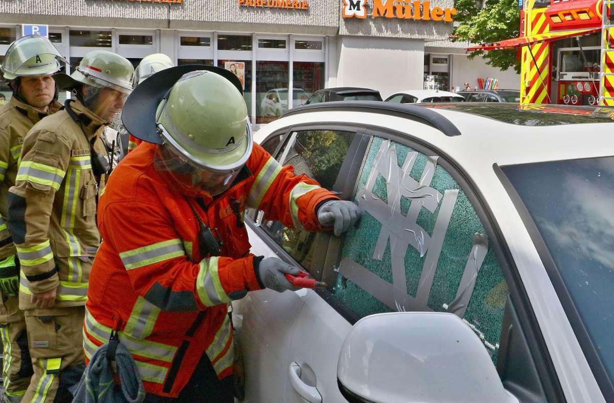 Einsatz in Korntal-Münchingen: Feuerwehr befreit Kinder aus heißem Auto