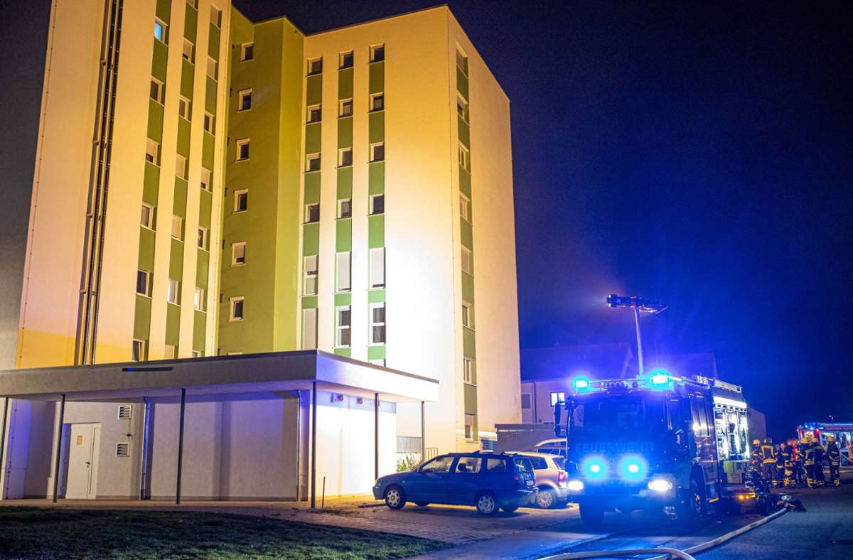 Kellerbrand in Kirchentellinsfurt: Mehr als 80 Menschen aus Hochhaus in Sicherheit gebracht