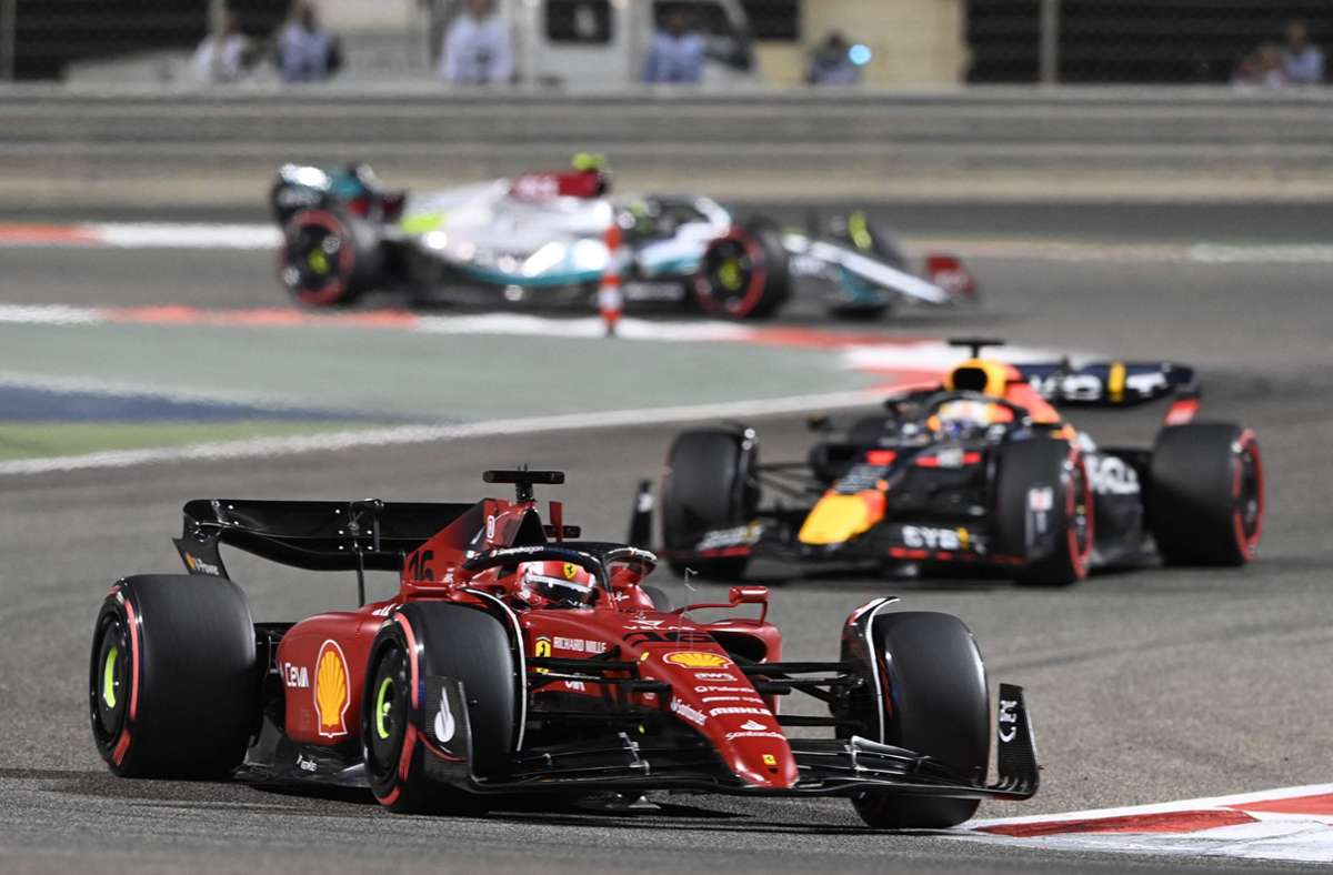 Formel-1-Auftakt in Bahrain: Charles Leclerc gewinnt  – Aus von Weltmeister Max Verstappen