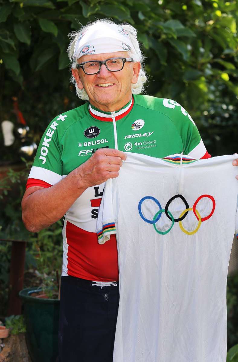 Jürgen Colombo heute mit seinem Trikot von den Olympischen Spielen 1972 in München