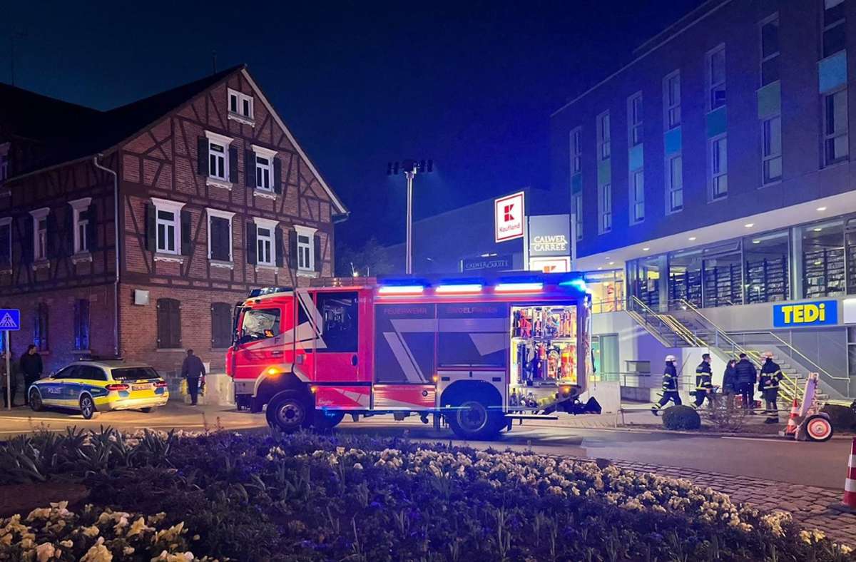 Brandstiftung nicht ausgeschlossen: Hoher Schaden nach Feuer im Calwer Carrée in Sindelfingen