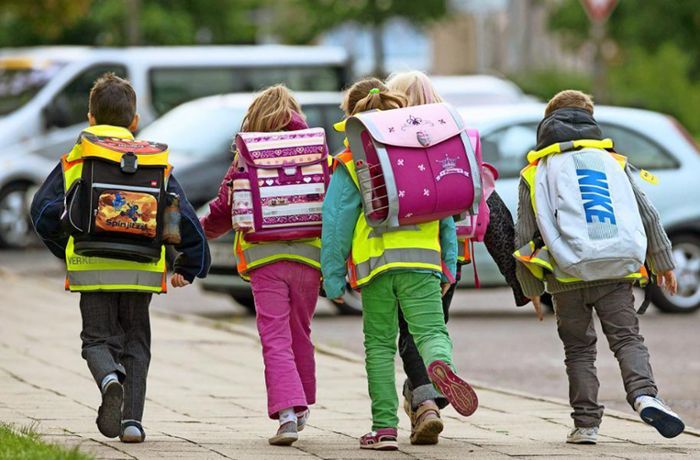 Infoabend für Eltern im Landratsamt Böblingen: Als „Bus auf Beinen“ den Schulweg meistern