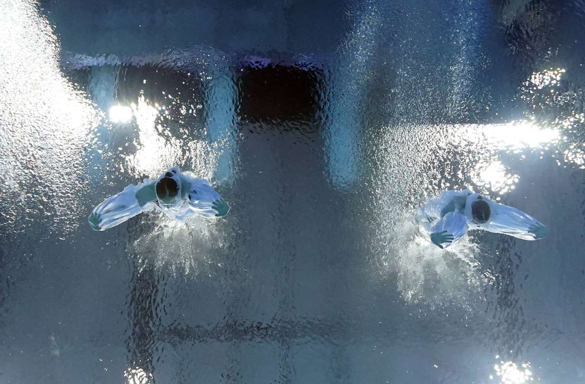 Erfolg vom Drei-Meter-Brett: Die Wasserspringerinnen Tina Punzel und Lena Hentschel holen die erste deutsche Medaille bei den Olympischen Spielen in Tokio.