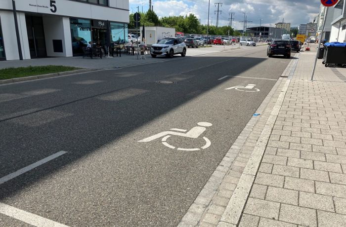 Parksituation am Medicum Böblingen: Gehbehinderten fordern Parkerleichterungen