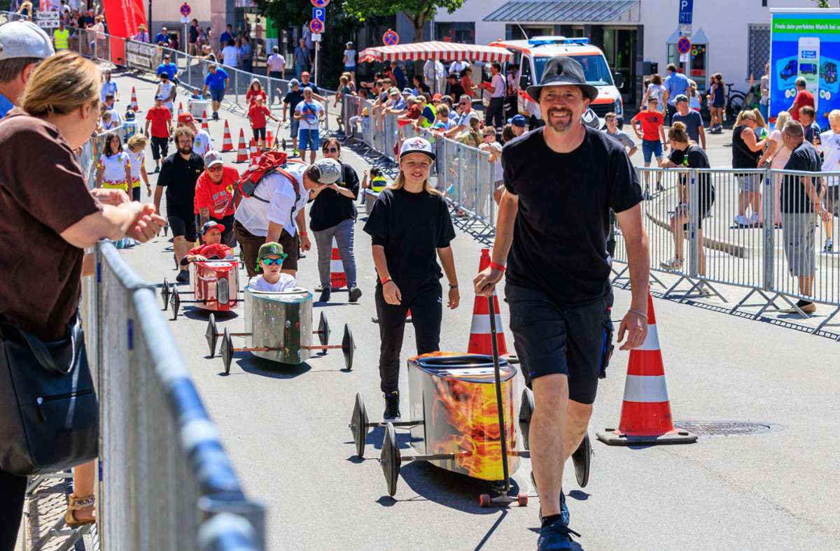 Stadtfest und Seifenkisten in Holzgerlingen: Vereinsrädchen greifen ineinander