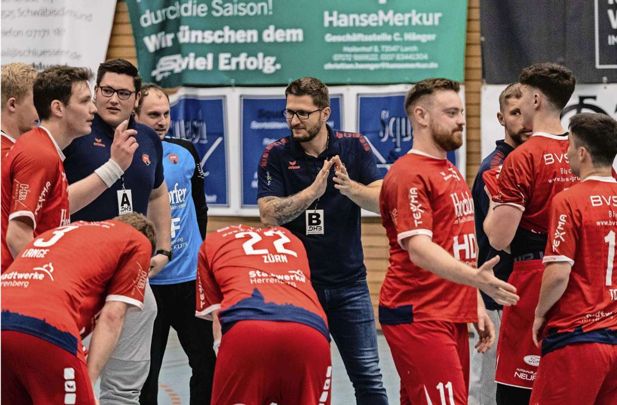 Handball-Oberliga Männer: SG H2Ku beendet Saison mit verblüffender Taktik und Sieg