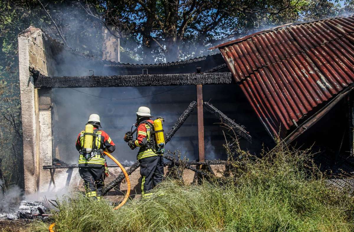 Feuerwehreinsatz in Weil der Stadt: Schuppen brennt nieder