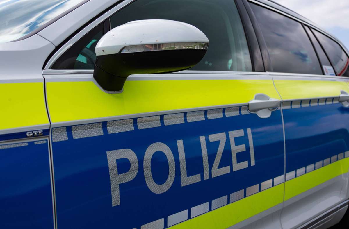 Streifenpolizisten haben in Tübingen einen Betrunkenen aus dem Verkehr gezogen (Symbolbild). Foto: IMAGO/Fotostand/IMAGO/Fotostand / Gelhot