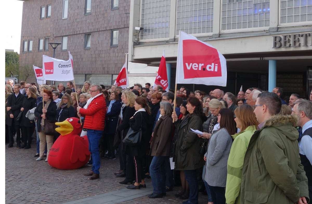 Bei der Commerzbank (hier eine frühere Szene in Stuttgart) sind Proteste mittlerweile eingeübt. Foto: Verdi
