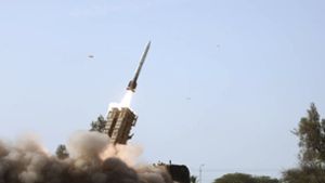 Russische Armee feuert ballistische Raketen auf Kiew ab