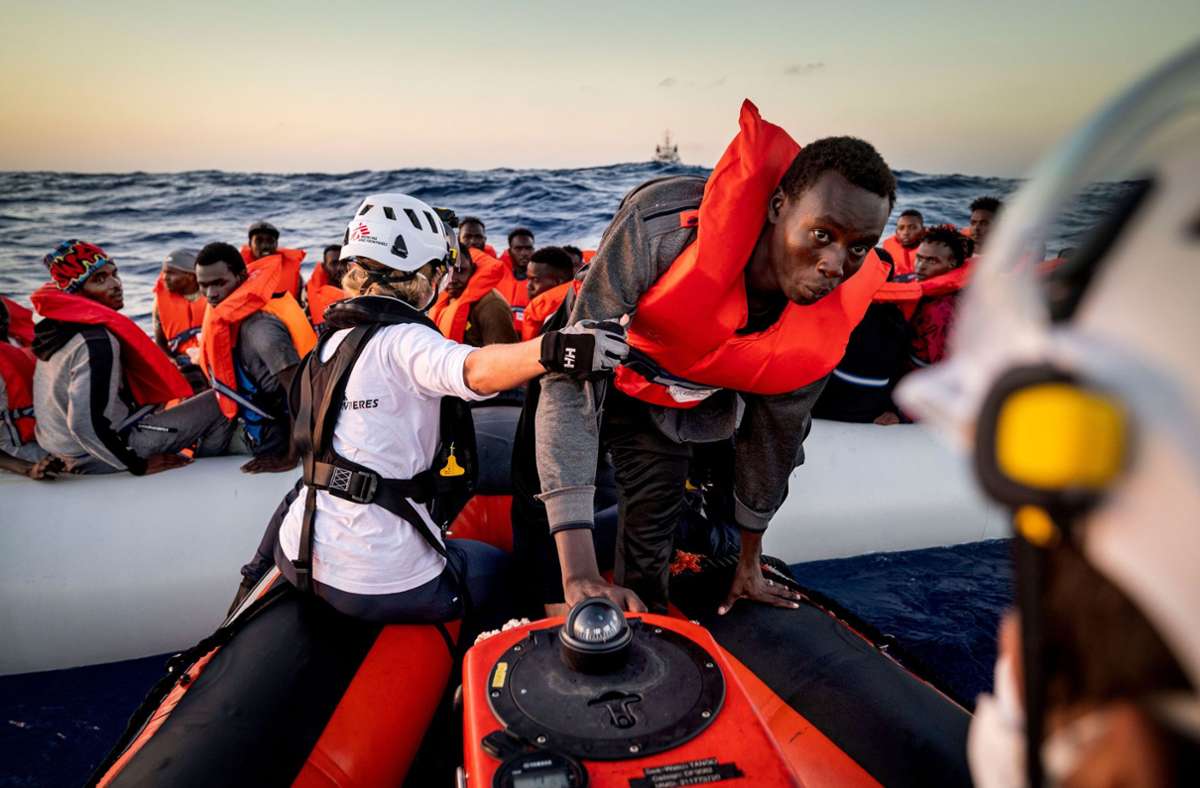 Seenotrettung: Hunderte Migranten im zentralen Mittelmeer gerettet