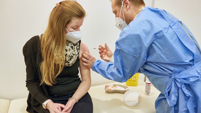 Heidelberger Virologe verärgert über Bericht zu möglichen Impfschäden