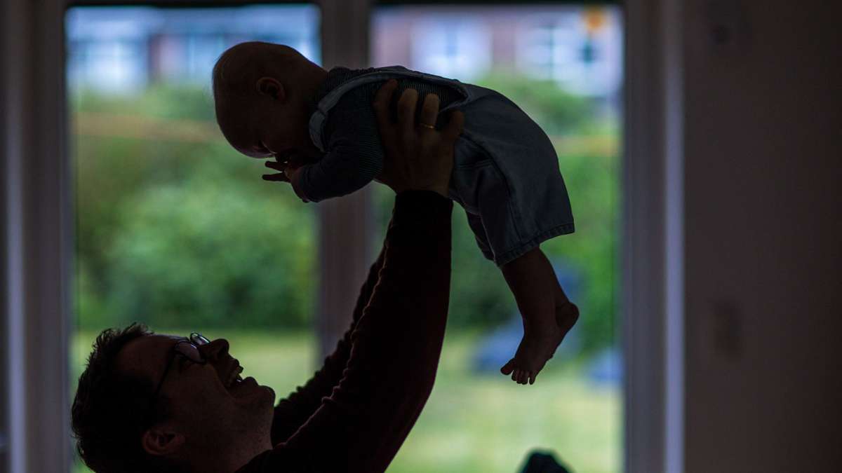 Familie: Studie: Väter in Deutschland immer älter