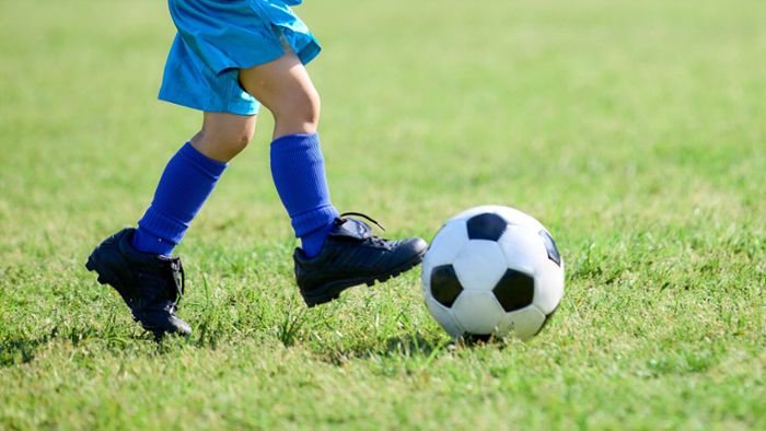 Fußballtrainer in hunderten Fällen des Kindesmissbrauchs angeklagt