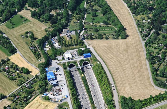 A81 bei Leonberg: Engelbergtunnel in beide Richtungen gesperrt