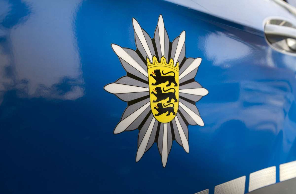 Unfallflucht in Herrenberg: Polizei sucht nach Golffahrerin