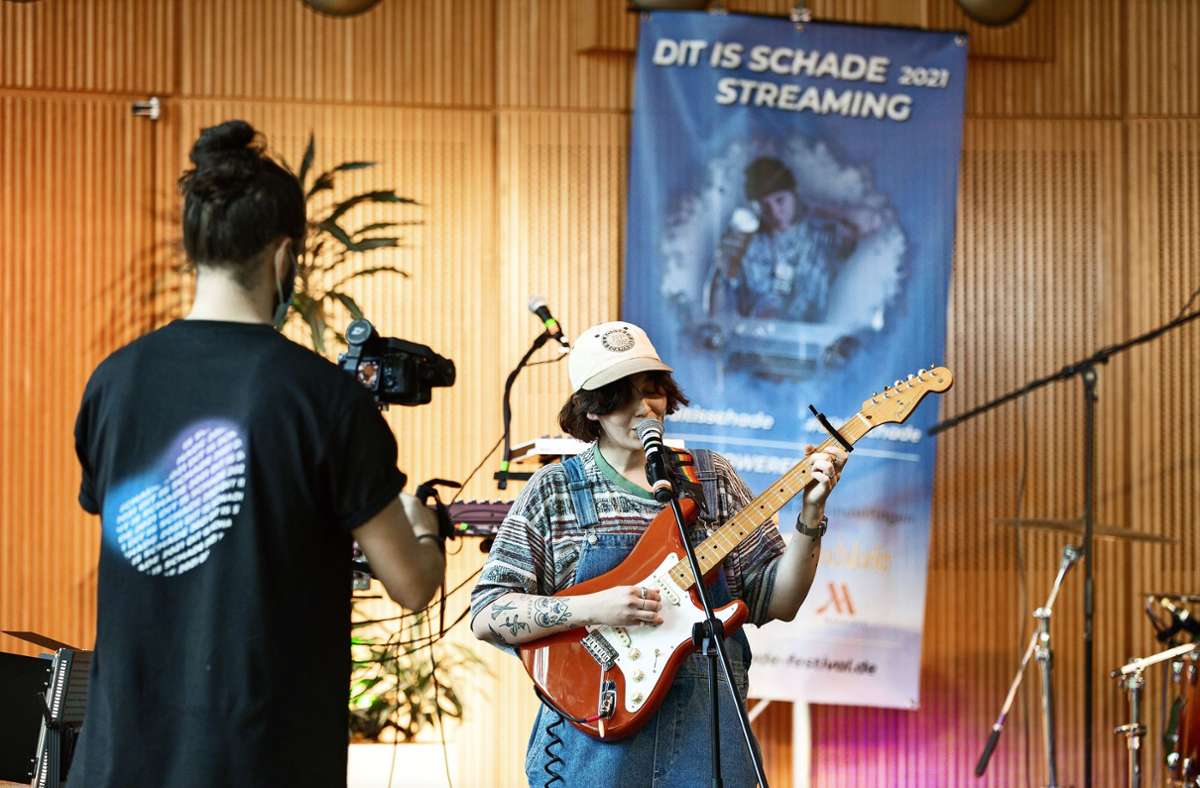 „dit is schade“-Festival in Sindelfingen: Das gute Gefühl des ersten Live-Auftritts