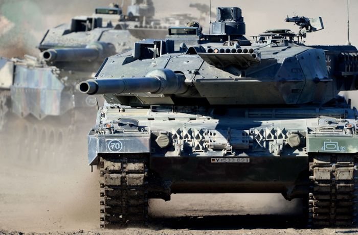 Was kostet ein Leopard 2 und wer bezahlt die Panzer für die Ukraine?