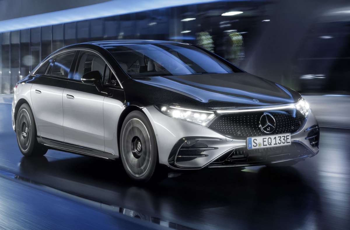 Der elektrische Mercedes-Benz EQS ist laut Daimler so windschnittig wie kein anderes Serienauto. Weitere Bilder und Informationen zum Auto finden Sie in unserer Bildergalerie.