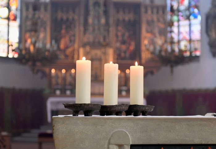 Warum wird ein Altar neu geweiht?