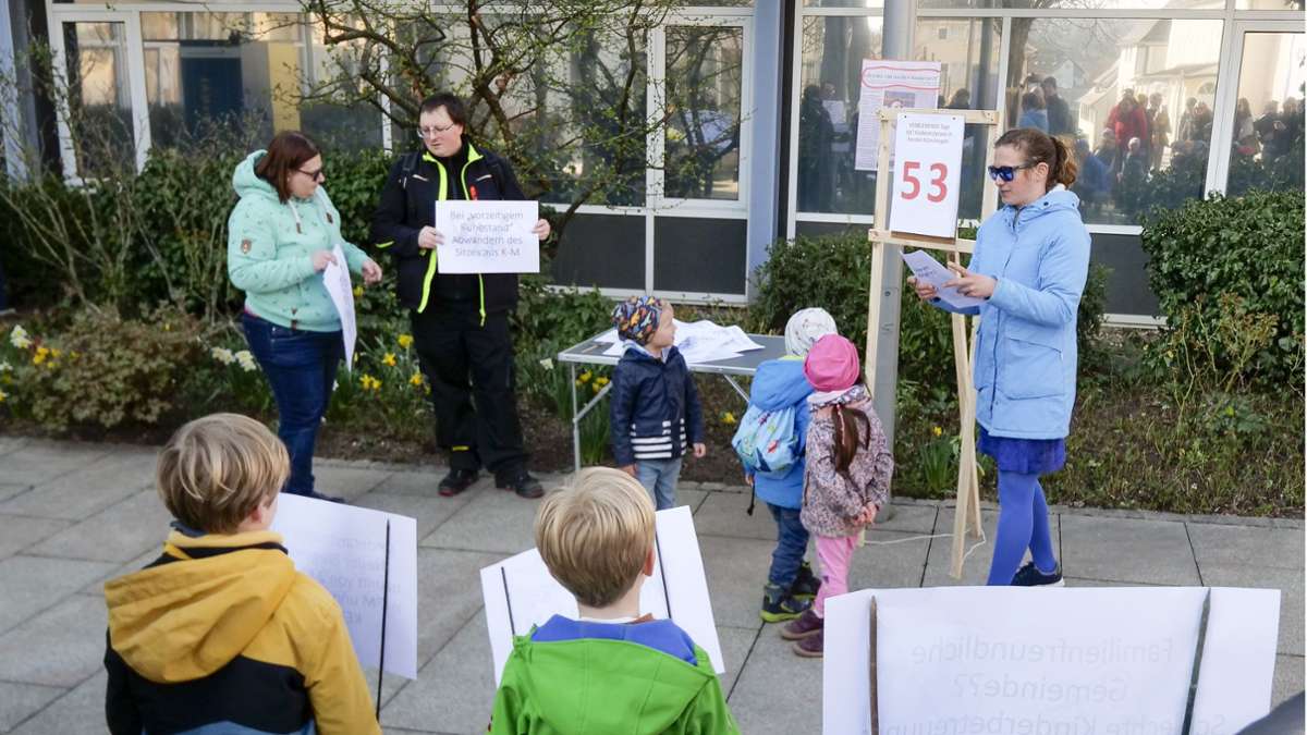 Aktion in Korntal-Münchingen: Eltern kämpfen für ihren Kinderarzt