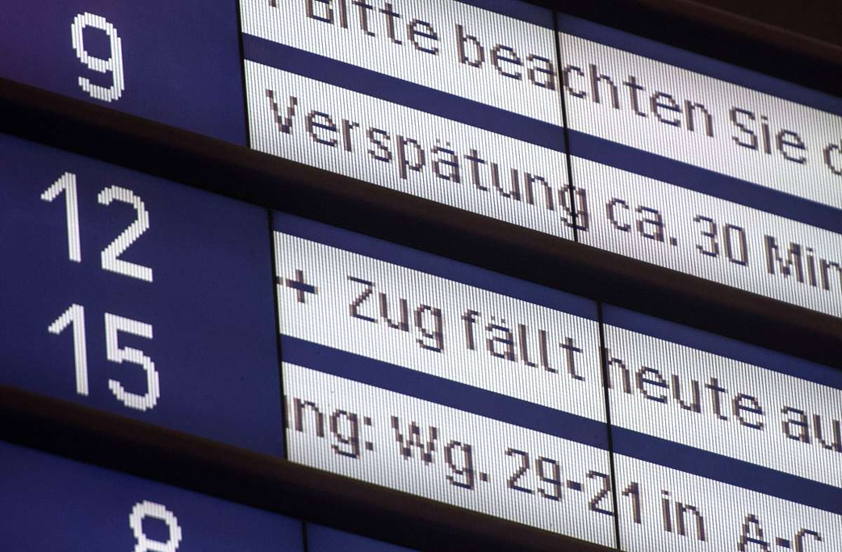 Wintereinbruch in Teilen Deutschlands: Bahn bietet Übernachtungsmöglichkeiten für Gestrandete