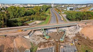 Verkehr zwischen Böblingen und Dagersheim: Über diese A 81-Brücke führen bald wieder vier Spuren