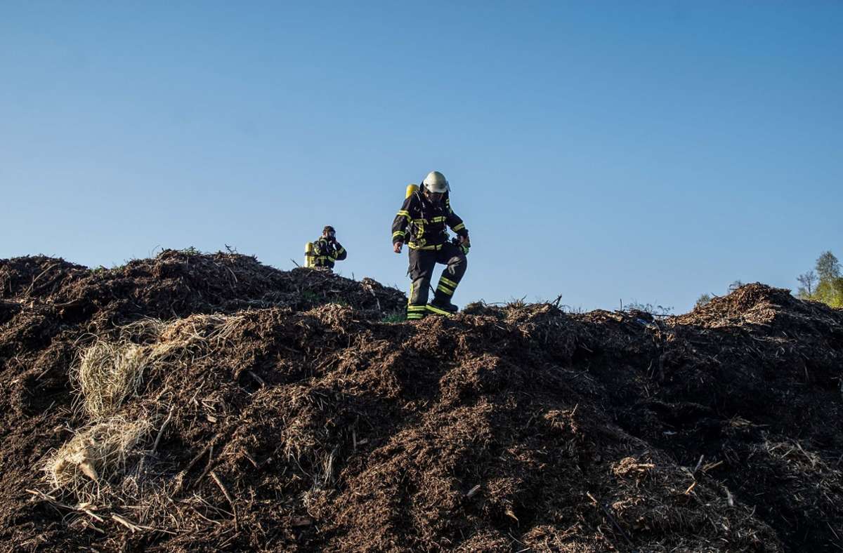 Feuerwehreinsätze in Sindelfingen: Rauch auf dem Häckselplatz